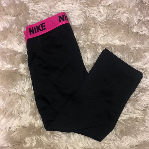 Nike Pants - Crop Dri-Fit Nike Leggings